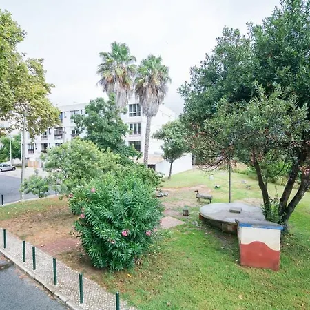 Carcavelos By The Beach
