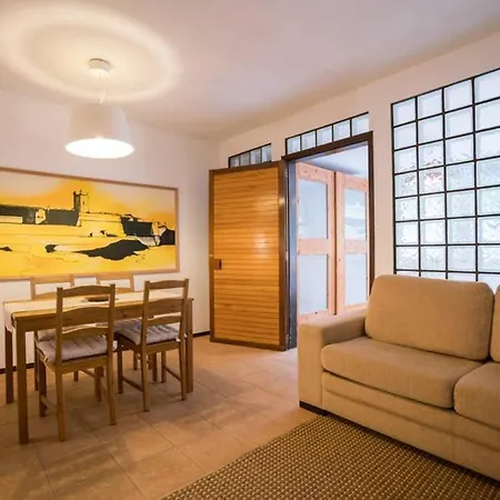 Carcavelos By The Beach