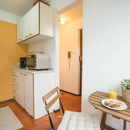 Apartment Carcavelos By The Beach